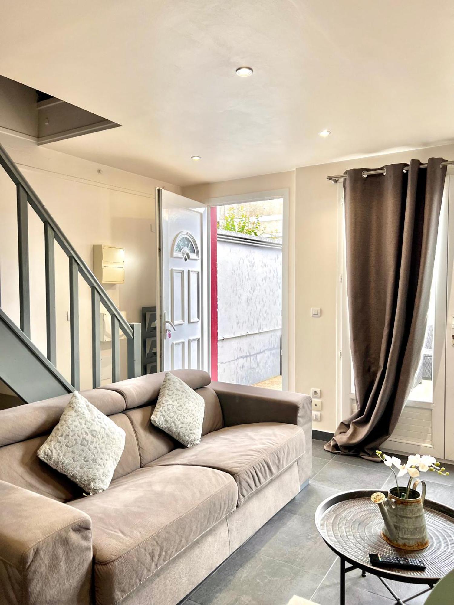 Fabulous Apartment Ac Lovely Terrace 10 Min Paris ヴィトリー・シュル・セーヌ エクステリア 写真